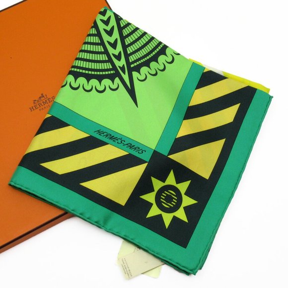 Hermes Accessories - Auth HERMES Carres GEOMETRIE CRETOISE Scarf Multicolor %Silk